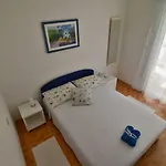 Ivi *
