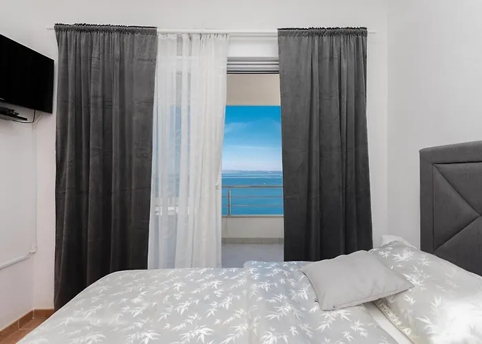Ivi Apartment